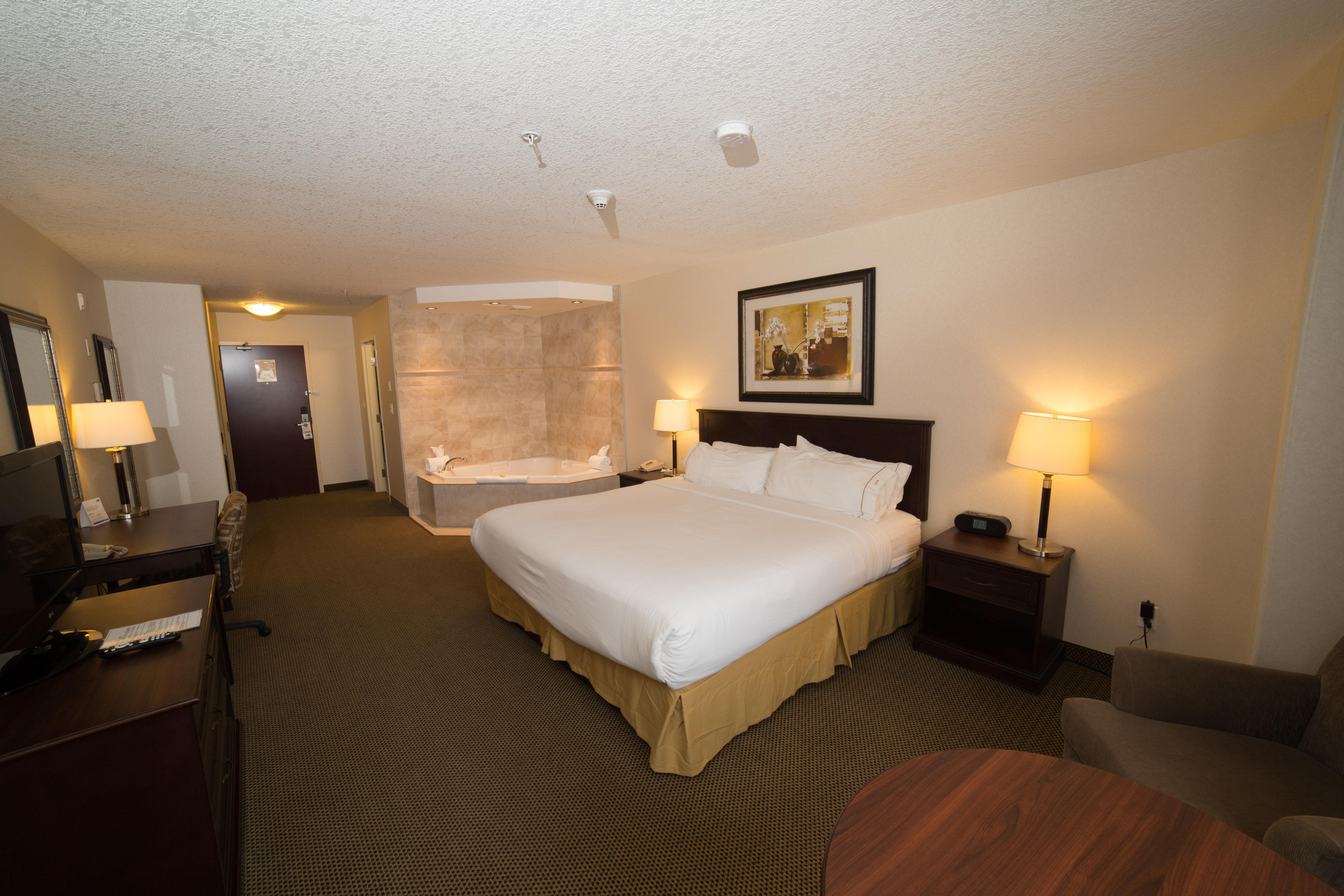Holiday Inn Express & Suites Whitecourt By Ihg Εξωτερικό φωτογραφία