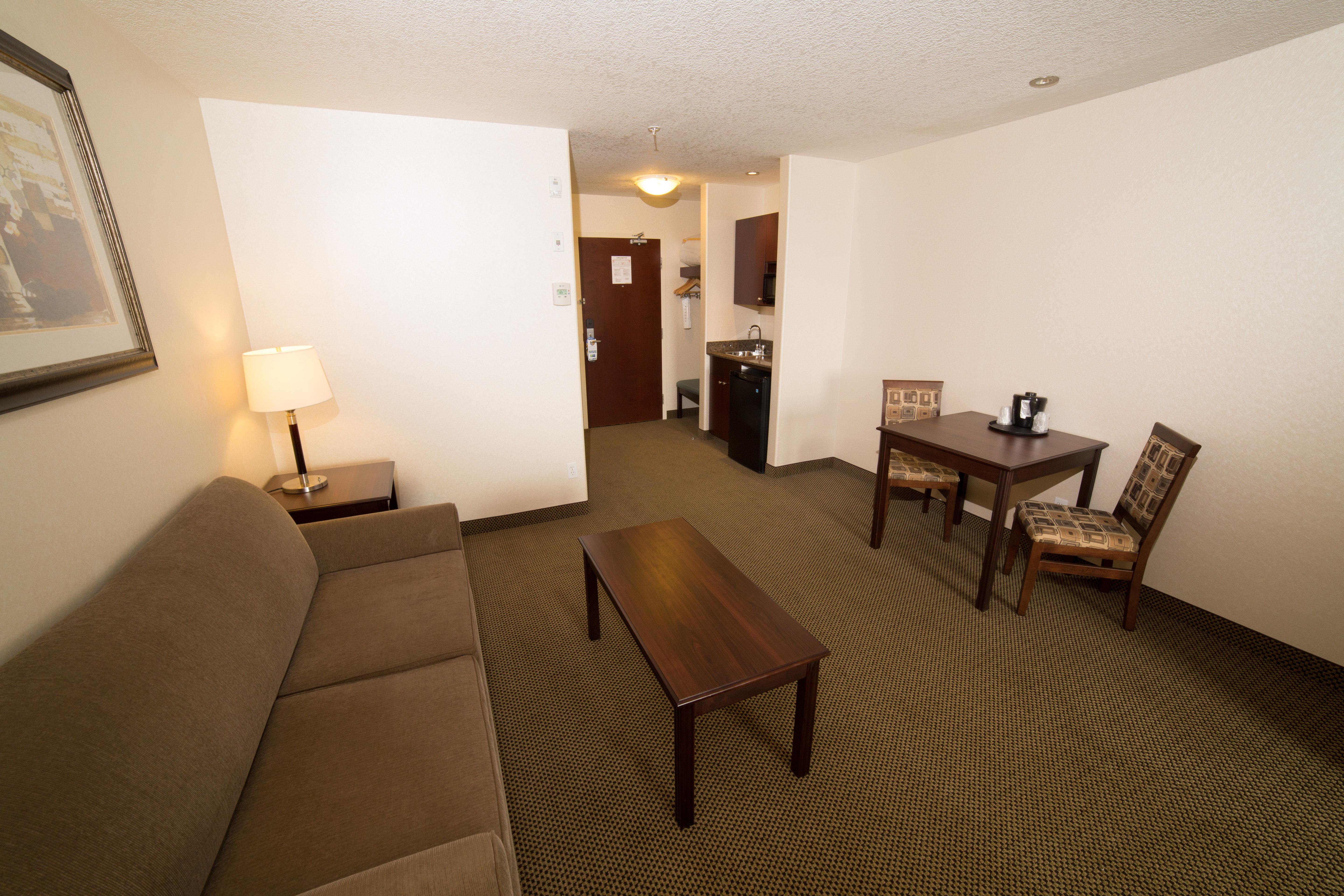 Holiday Inn Express & Suites Whitecourt By Ihg Εξωτερικό φωτογραφία