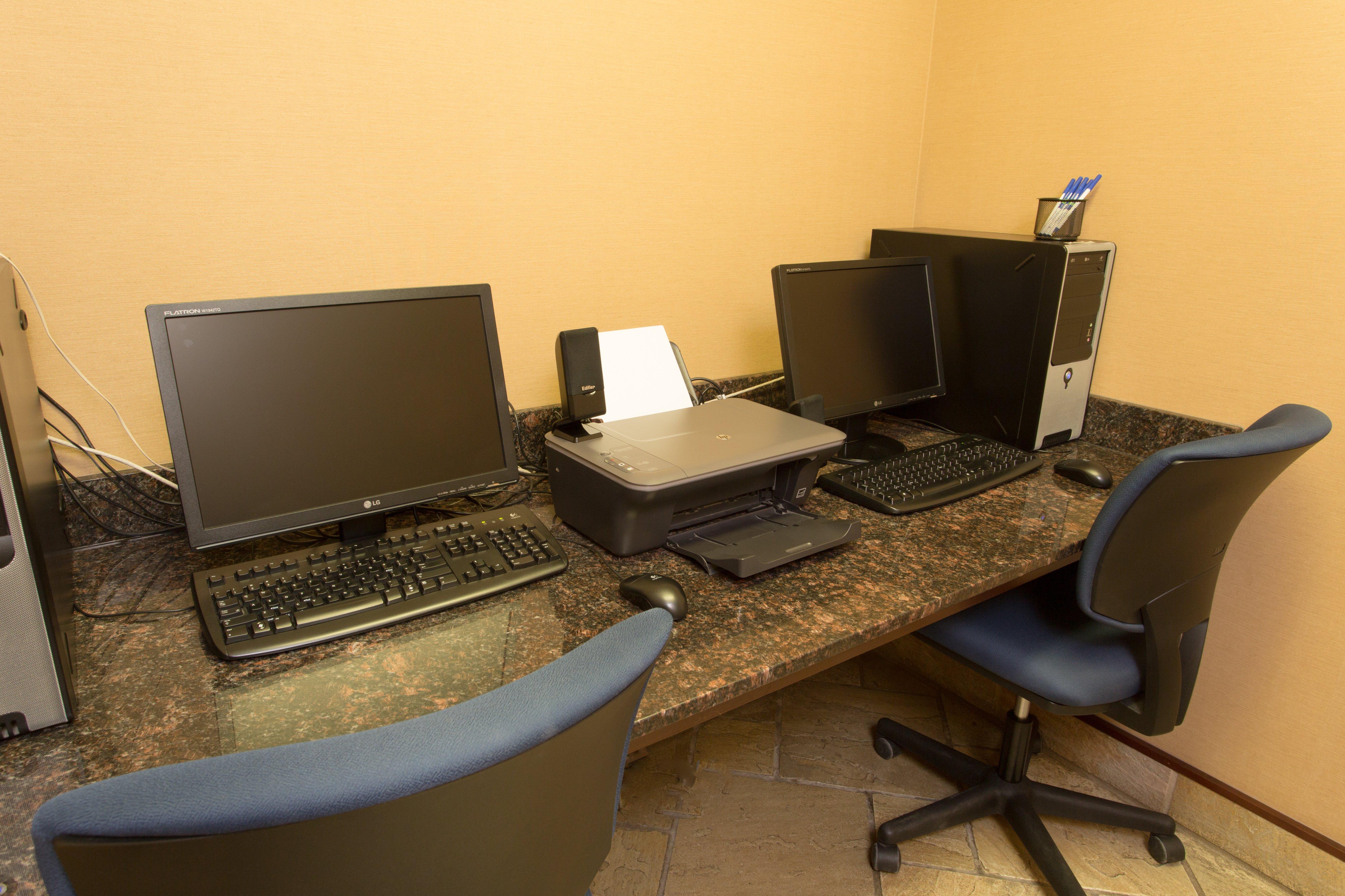 Holiday Inn Express & Suites Whitecourt By Ihg Εξωτερικό φωτογραφία