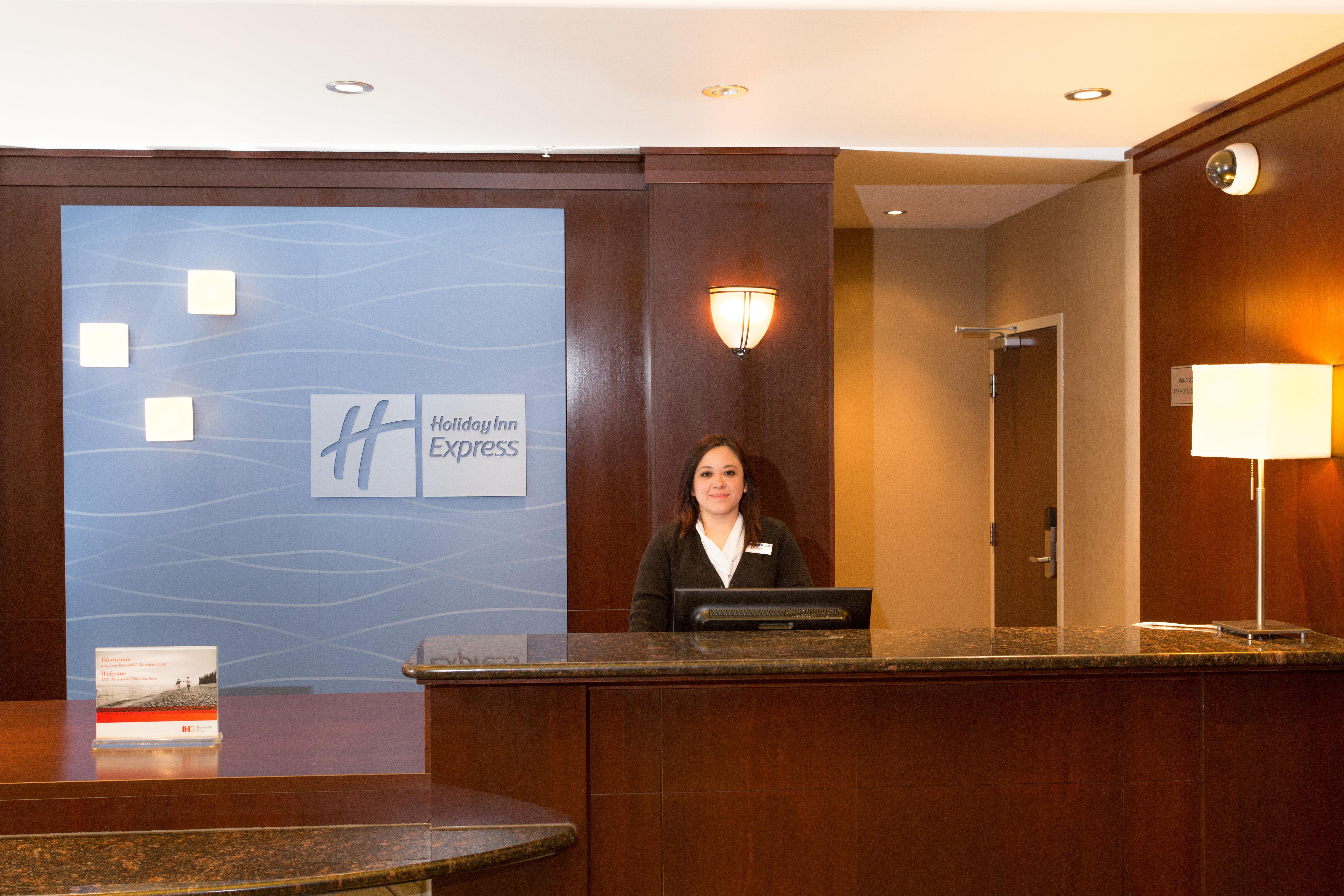 Holiday Inn Express & Suites Whitecourt By Ihg Εξωτερικό φωτογραφία