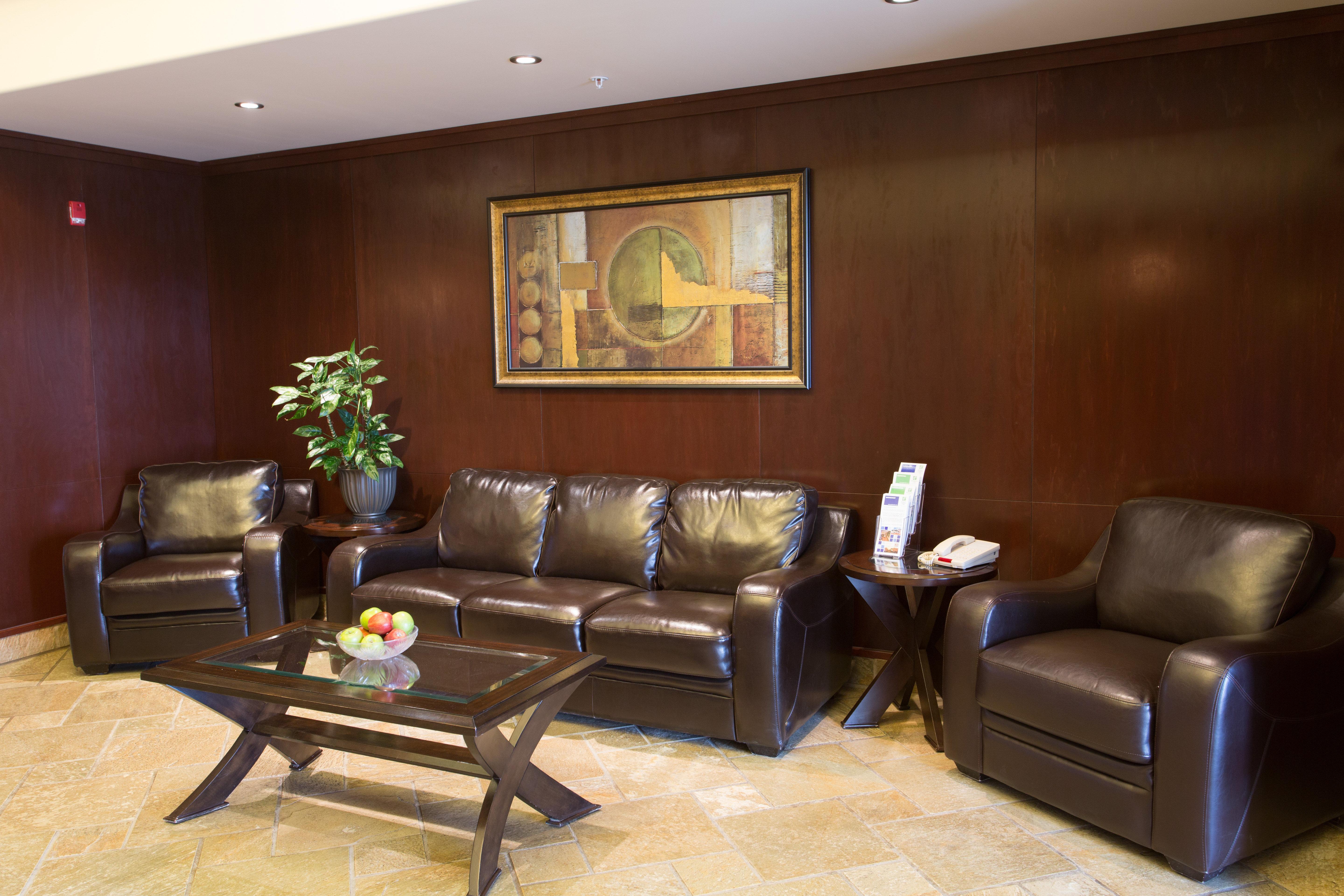 Holiday Inn Express & Suites Whitecourt By Ihg Εξωτερικό φωτογραφία