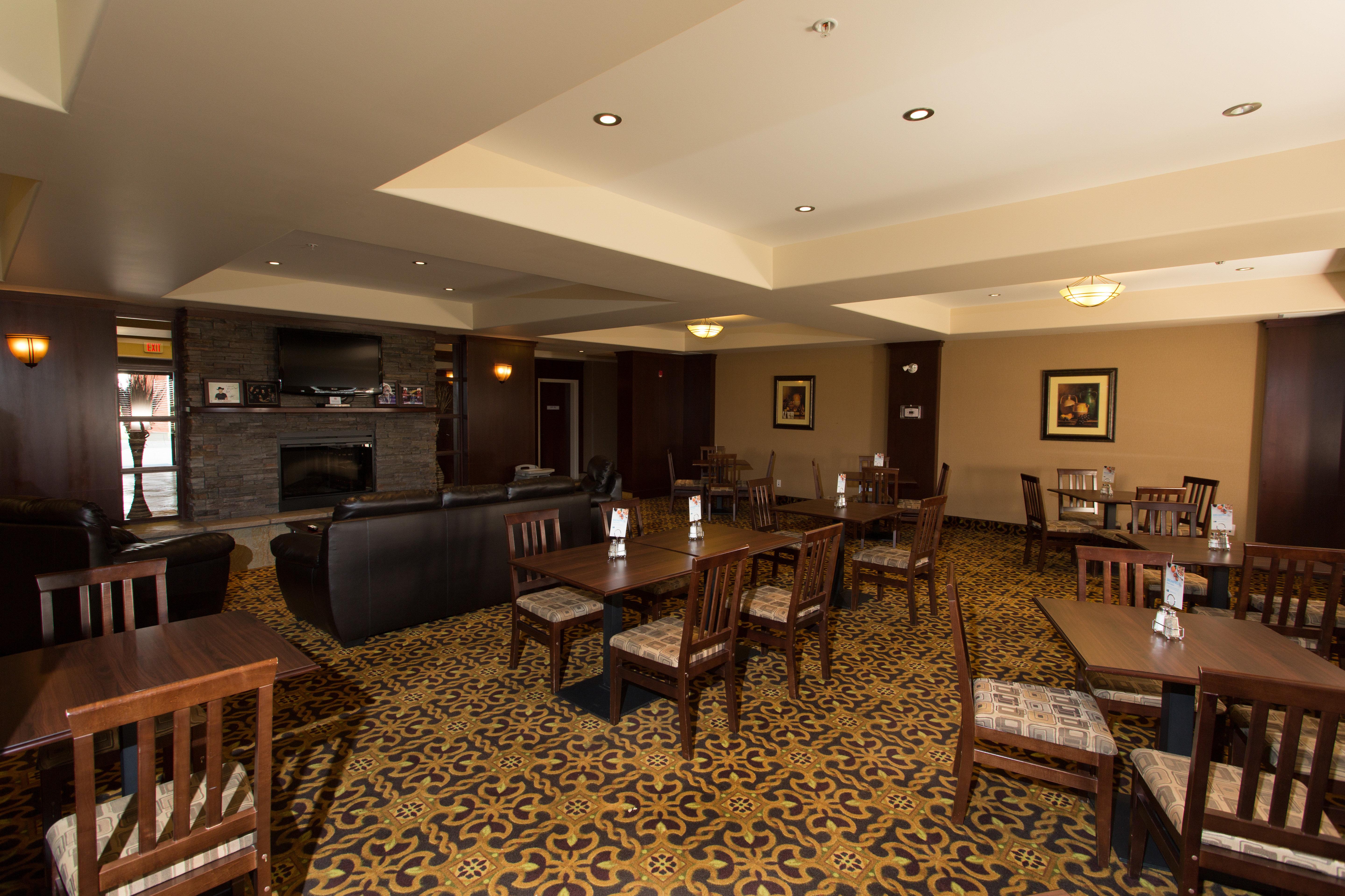 Holiday Inn Express & Suites Whitecourt By Ihg Εξωτερικό φωτογραφία