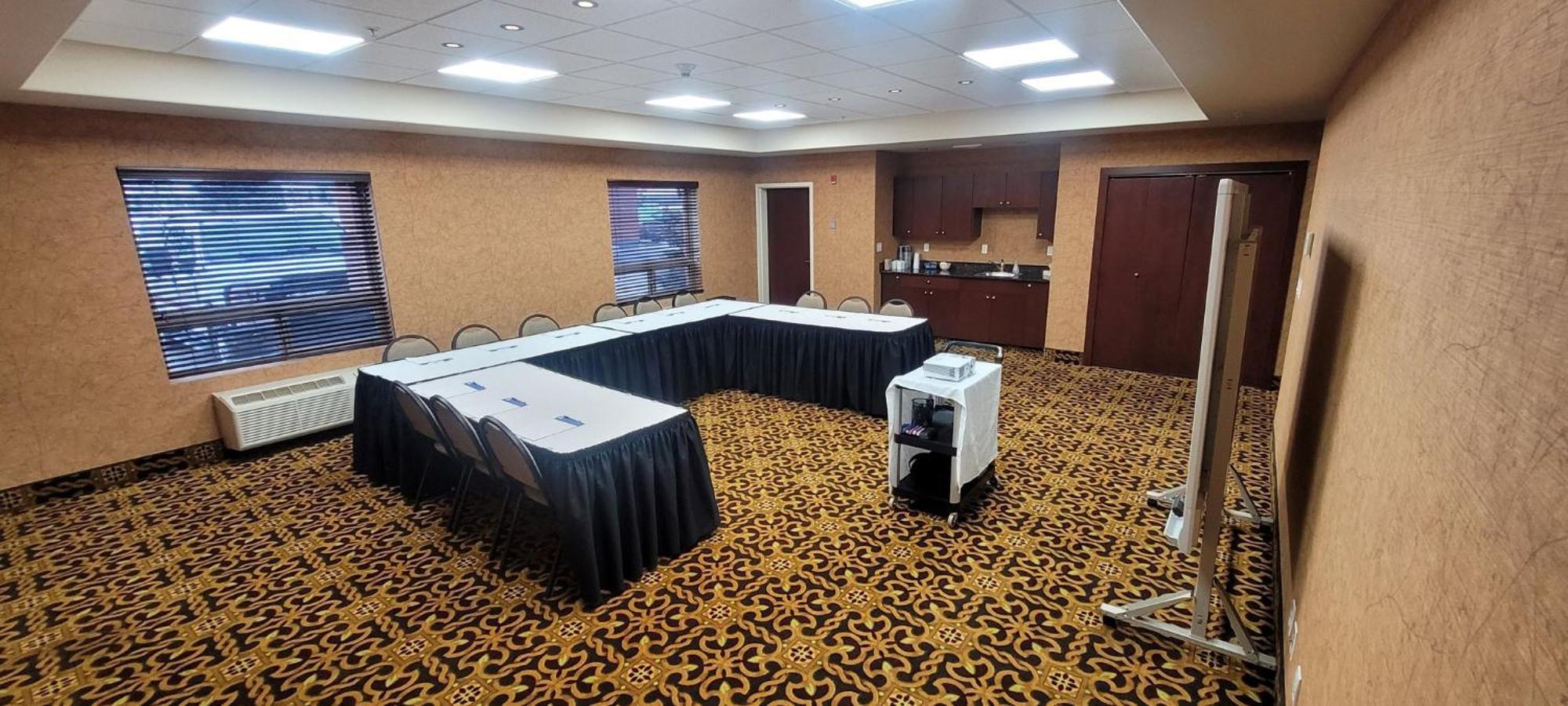Holiday Inn Express & Suites Whitecourt By Ihg Εξωτερικό φωτογραφία