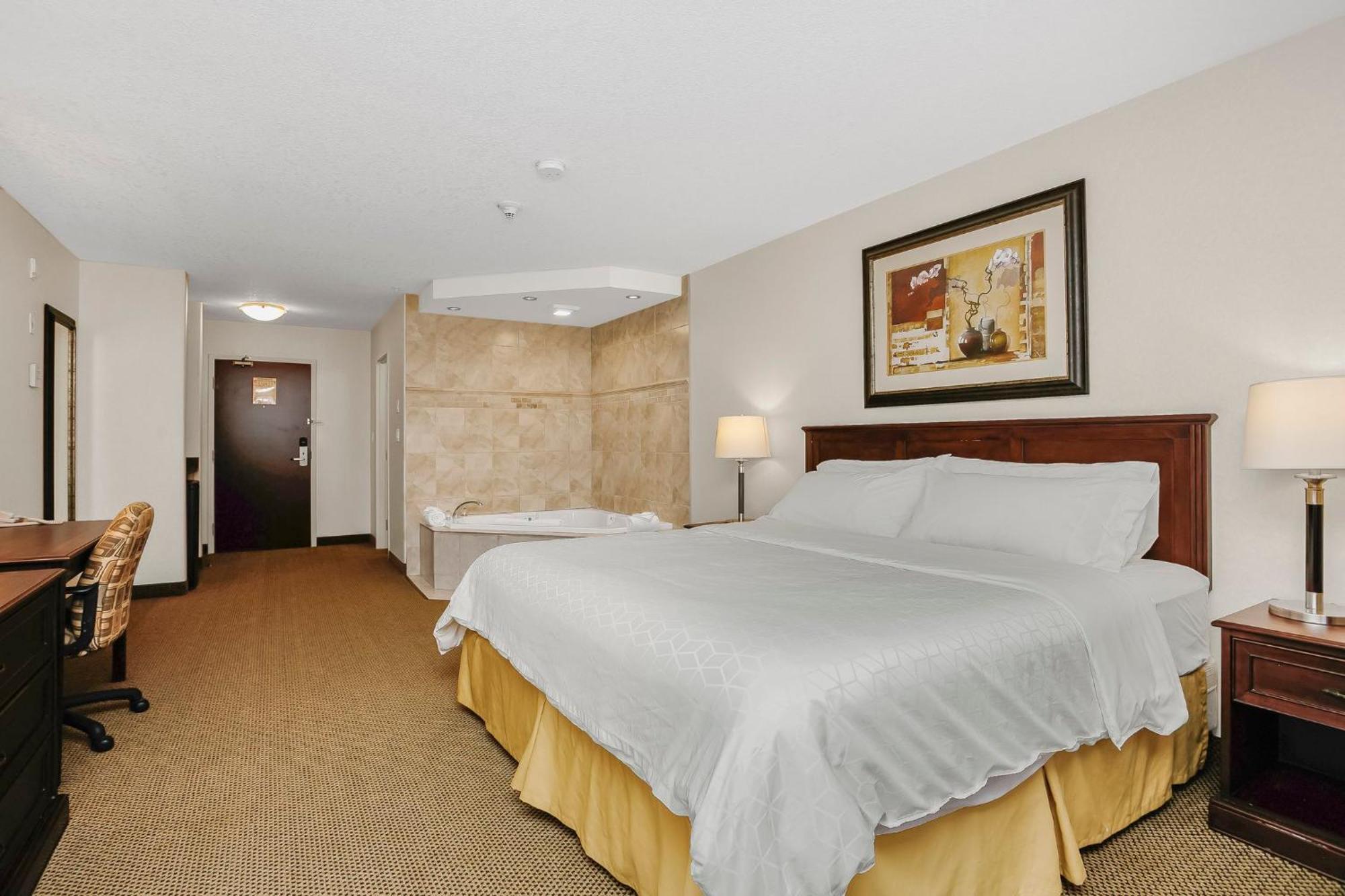 Holiday Inn Express & Suites Whitecourt By Ihg Εξωτερικό φωτογραφία